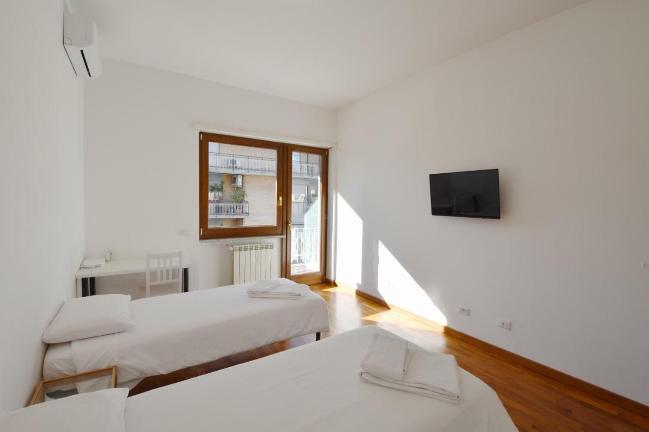 Nice And Warm Rooms Rom Exterior foto