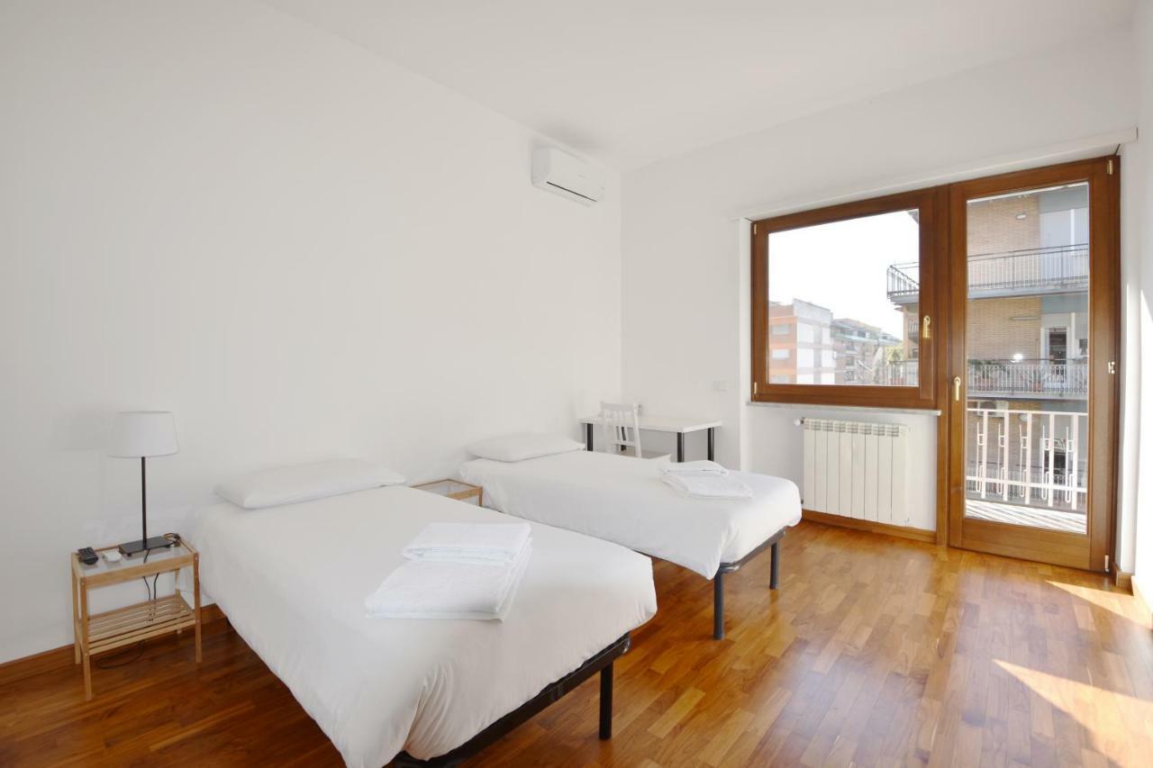 Nice And Warm Rooms Rom Exterior foto