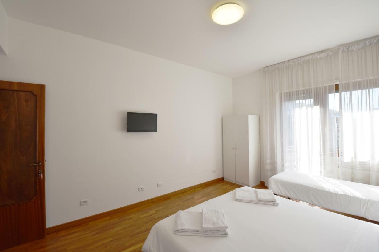Nice And Warm Rooms Rom Exterior foto